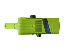 Lade das Bild in den Galerie-Viewer, TNS 3000 Gemüsehobel in Kiwi-Grün und Orange erhältlich